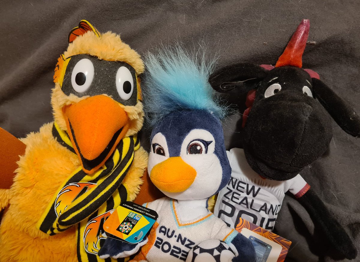 jyagaimonoki's tweet photo. Tazuni has made a couple of friends #Wooliam @NixieWPX #FIFAWWC π₯π§π https://t.co/90ibI7BOCO