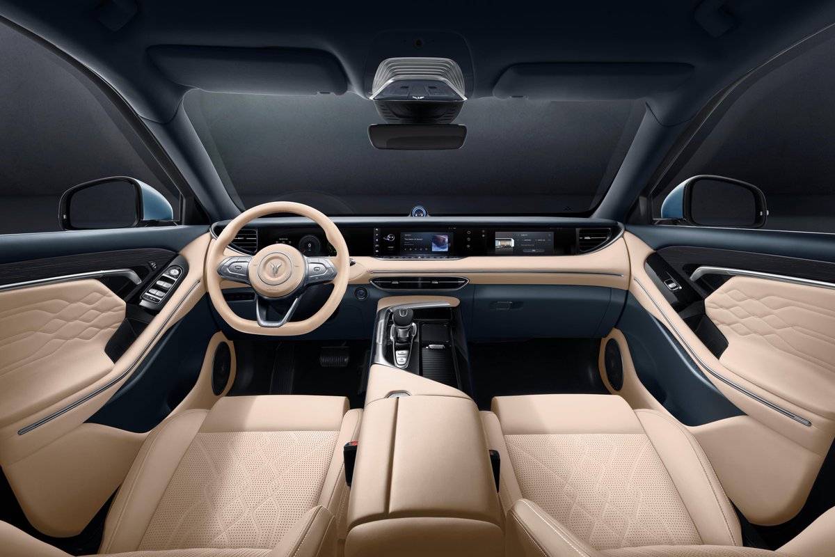 insideevstr's tweet photo. Çinli premium elektrikli otomobil üreticisi Voyah, Free isimli modeli ile Türkiye'de!

📌488 bg güç (360 kW)
📌720 Nm tork
📌0-100 km/sa hızlanması 4.4 sn
📌500 km menzil
📌4.550.000 TL'den başlayan fiyatlar

Fiyatları nasıl buldunuz?🤔 https://t.co/pKwPo0bXc5