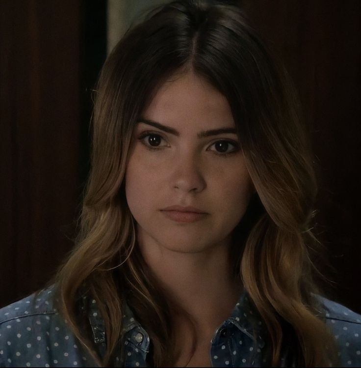 ⠀⠀
⠀⠀ ‘ está observando la base de 𝚂.𝙷.𝙸.𝙴.𝙻.𝙳 bastante confundida, no entiende si todos viven ahí o también van de paso.
⠀