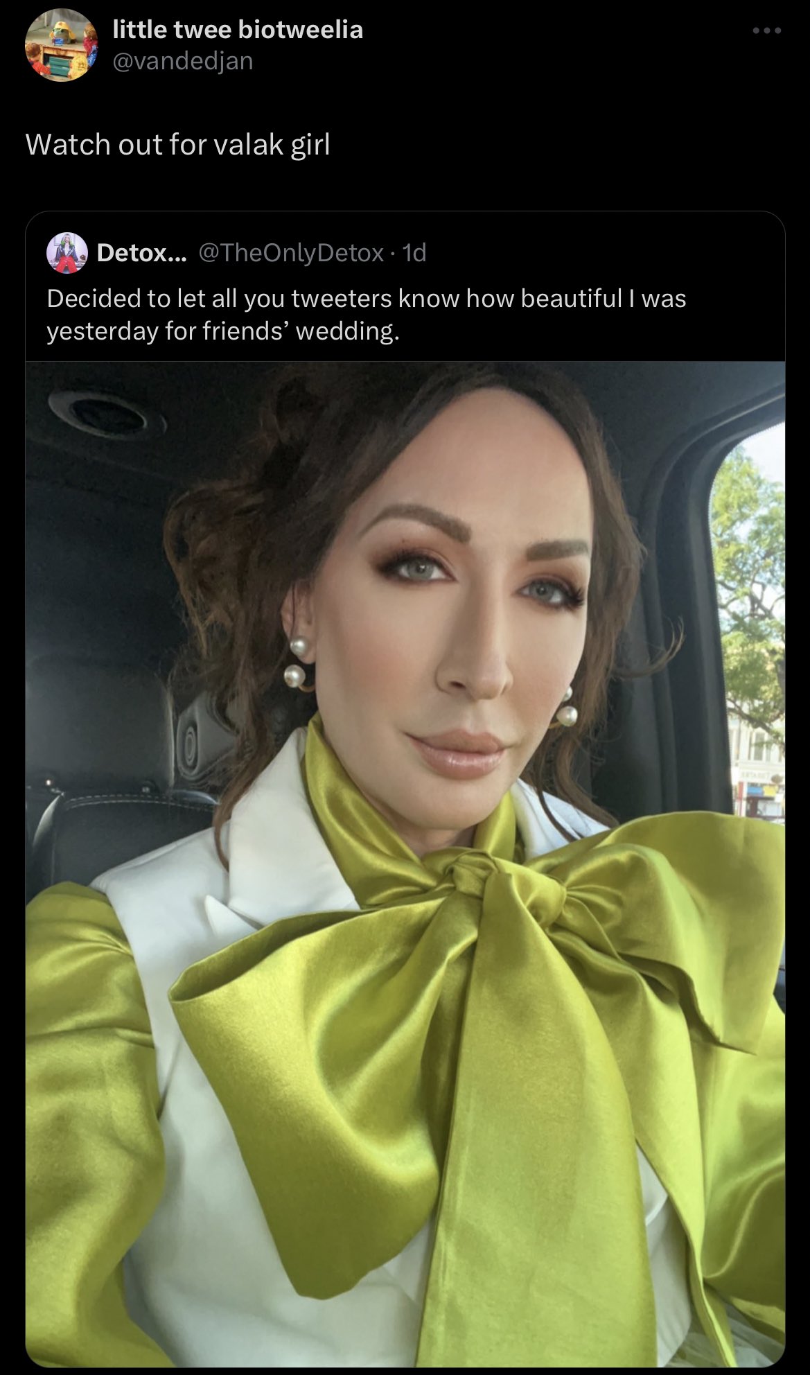 On Twitter The Internet Remains Undefeated some-gay-guy-in-vegas-on-twitter-danielt10439873-found-this-on-fb