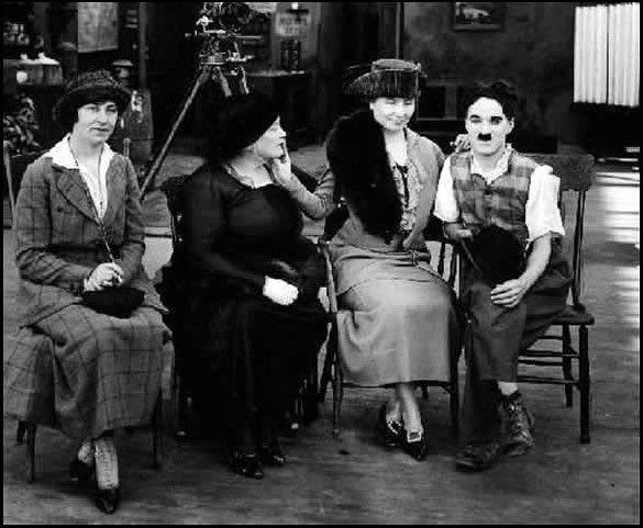 Helen Keller, Anne Sullivan, Polly Thomson and Charlie Chaplin on the set of Chaplin’s 1919 film “Sunnyside”
#TCMParty #HelenKeller #AnneSullivan #PollyThomson #CharlieChaplin #FilmDis #DisabilityInFilm #DisabilityHistory #DisabilityPrideMonth #SilentFilm