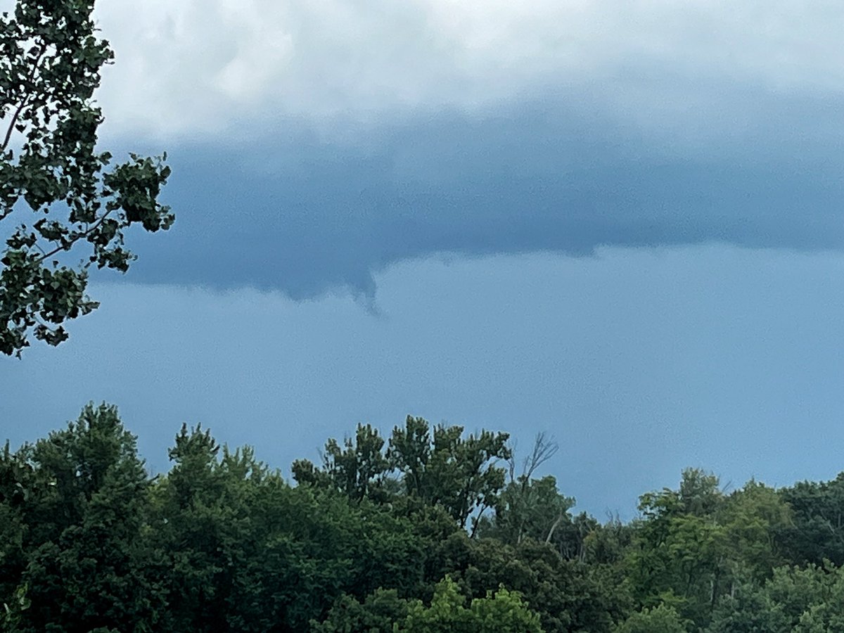 gr1234's tweet photo. #ONstorm from Kitchener https://t.co/CWv1hbJFs7