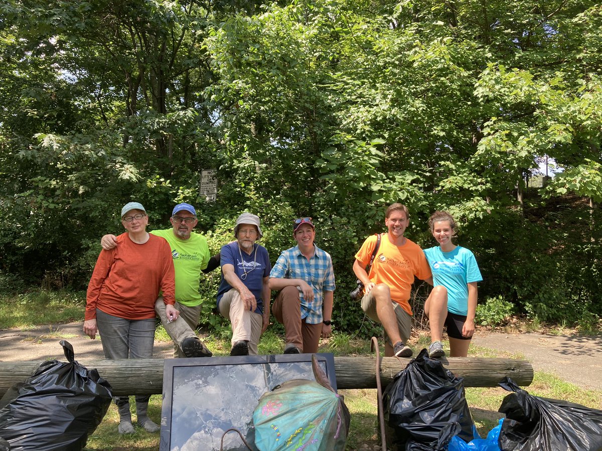 feliciasonmez's tweet image. First time volunteering with @HackensackRiver today! We cleaned a ton of trash (including a shopping cart and TV) in the brook and woods in my hometown. I learned a lot, made some great new friends and had a ton of fun. If you’re in NJ, check them out at hackensackriverkeeper.org!