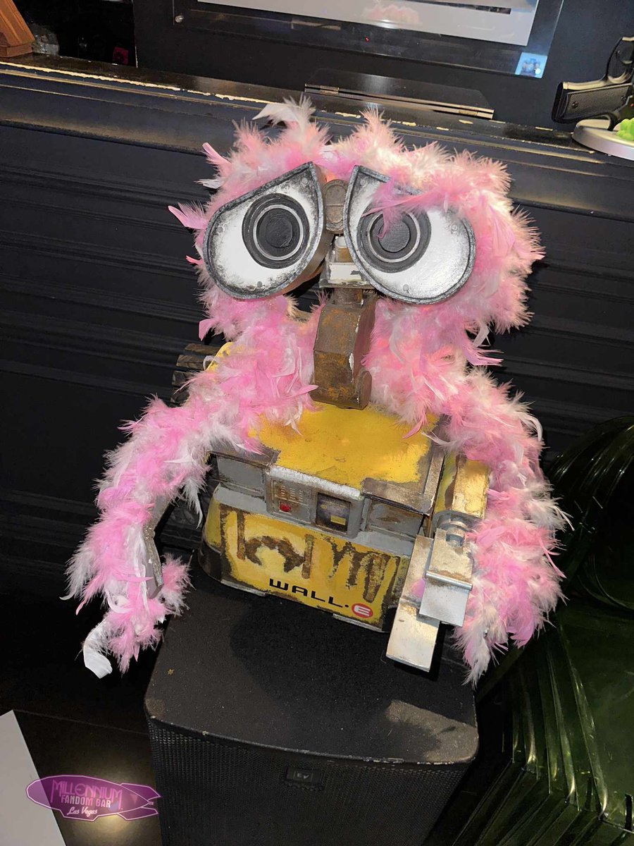FandomBarLV's tweet photo. https://t.co/Tk2qXwiMLU #MFBLV #Fandom #FandomBar #FandomBarVegas #FandomCocktails #Cosplay #CosplayBar #VegasCosplay #LasVegas #MillenniumFandomBar #FandomLifestyle #CosplaysAndCocktails #Geeks #Nerds #Mattel #Dolls #Barbiedoll #Barbiegirl #Barbiestyle #pink #Ken #Barbie https://t.co/M4LLuwOUYG