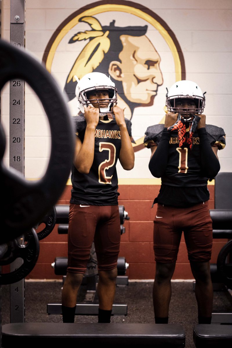 BethuneBowmanFB's tweet photo. The Fresh Class Of BB 🔓Welcome To Mohawks Football Freshmen. “Dodging Negativity &amp; Stepping On Every Challenge”. #BB #MohawksFootball #AllIn #StayOnTheBus #Freshies #FreshmanClass #RoadToSzn https://t.co/CnctXMFxuo