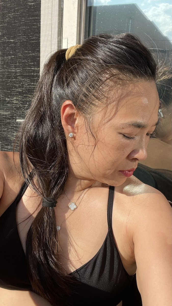 KaLaiWong's tweet image. It’s been a hell of a July. I don’t know how to manage the rest of this month, but we must carry on, mustn’t we? Hold my hand, we will do it together!
#momming #workingmom #makingtv #womenintech #womeninengineering #womenengineers #hustle #bayridge #brooklyn #neverstop