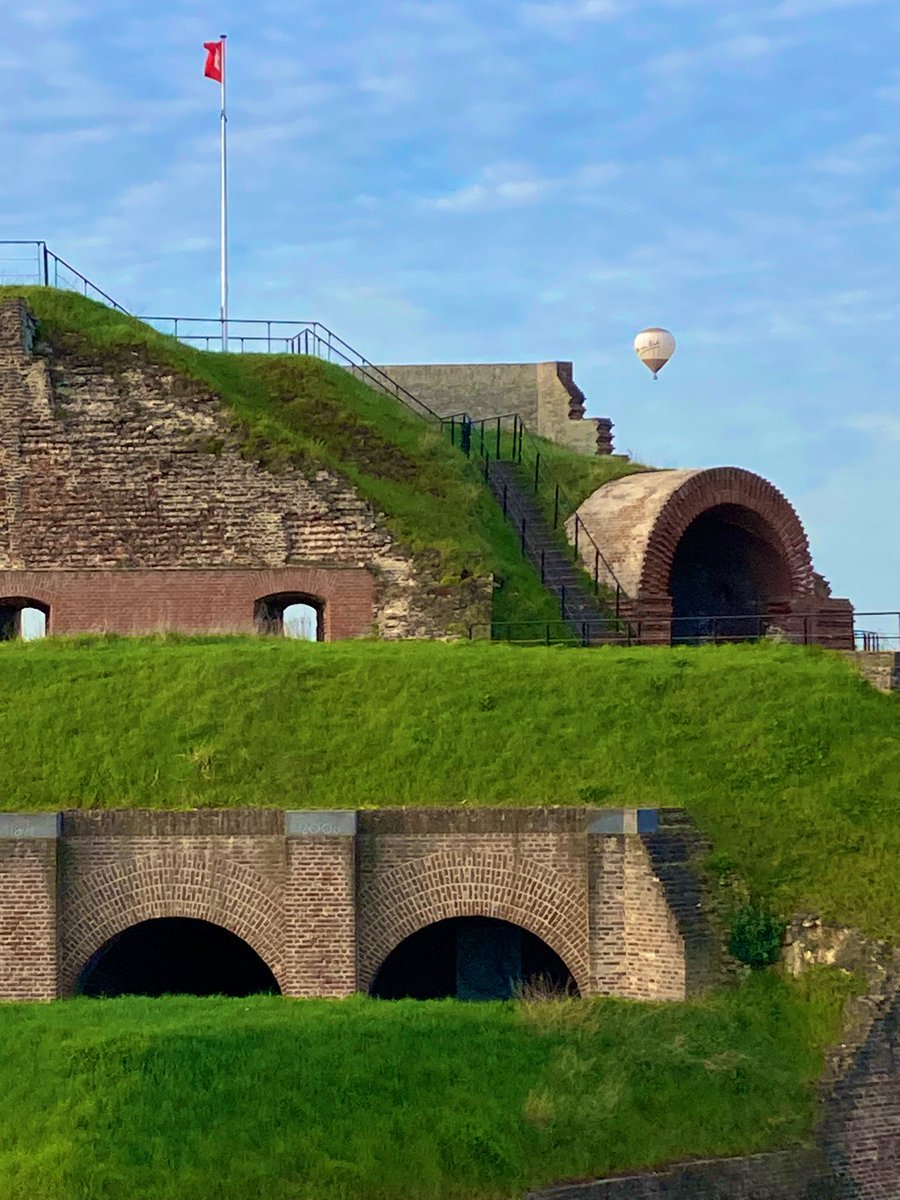 pvcerri's tweet photo. #onepictureaday #travel #umafotoaodia #viagem
 #Maastritch #Netherlands 
The Netherlands 🇳🇱 Holanda
Maastricht https://t.co/DZOgqM05v2