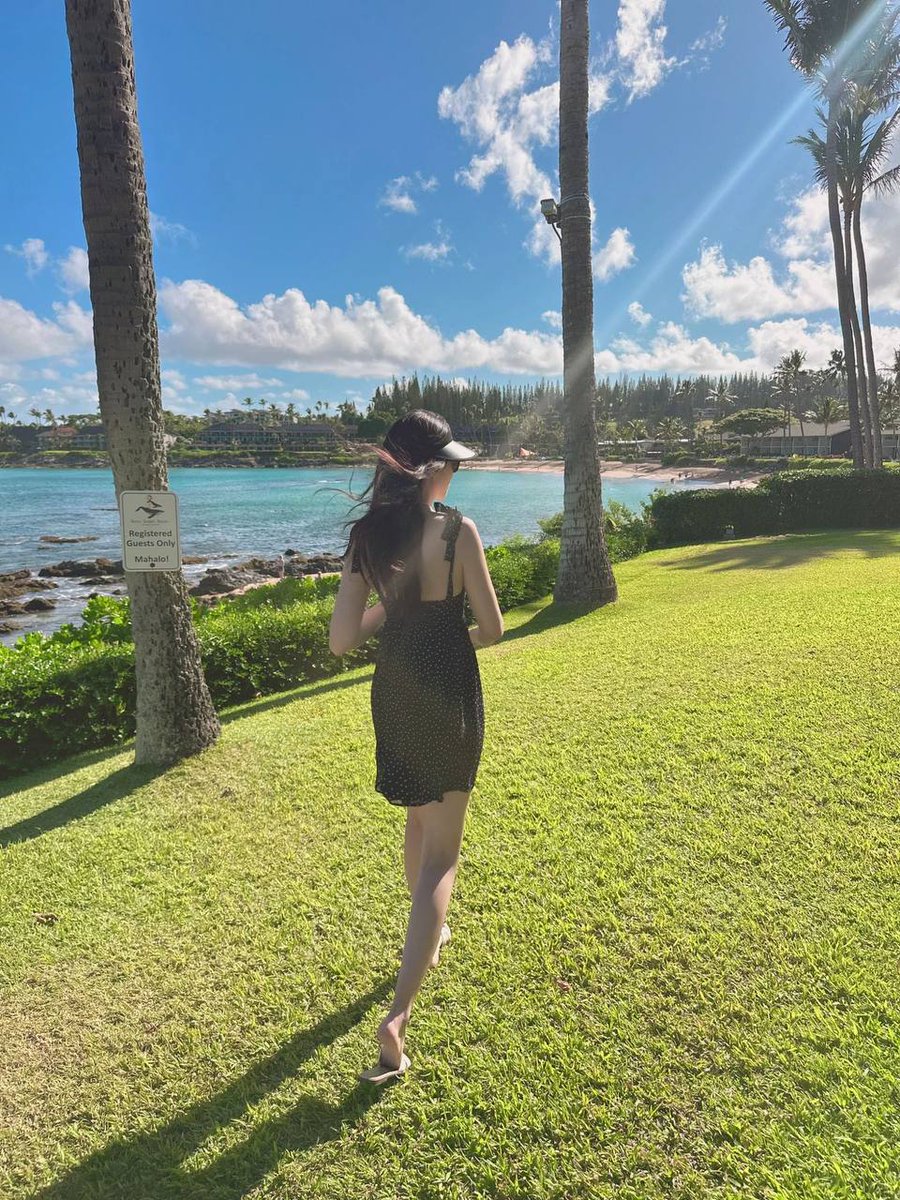 LinlinTomas68's tweet photo. "Today is a gift. Live it to the fullest and don't regret the past." ❤️ #グラビアアイドル #グラビア撮影 #followme #like #japan #selfie #ootd #instagood #sea #맞팔 #tagsforlikes #몸스타그램 #东京 #动漫 #discoverbretagne #bretagnetourisme #bretagne_focus_on #bretagne_paysage https://t.co/zEonABL79n