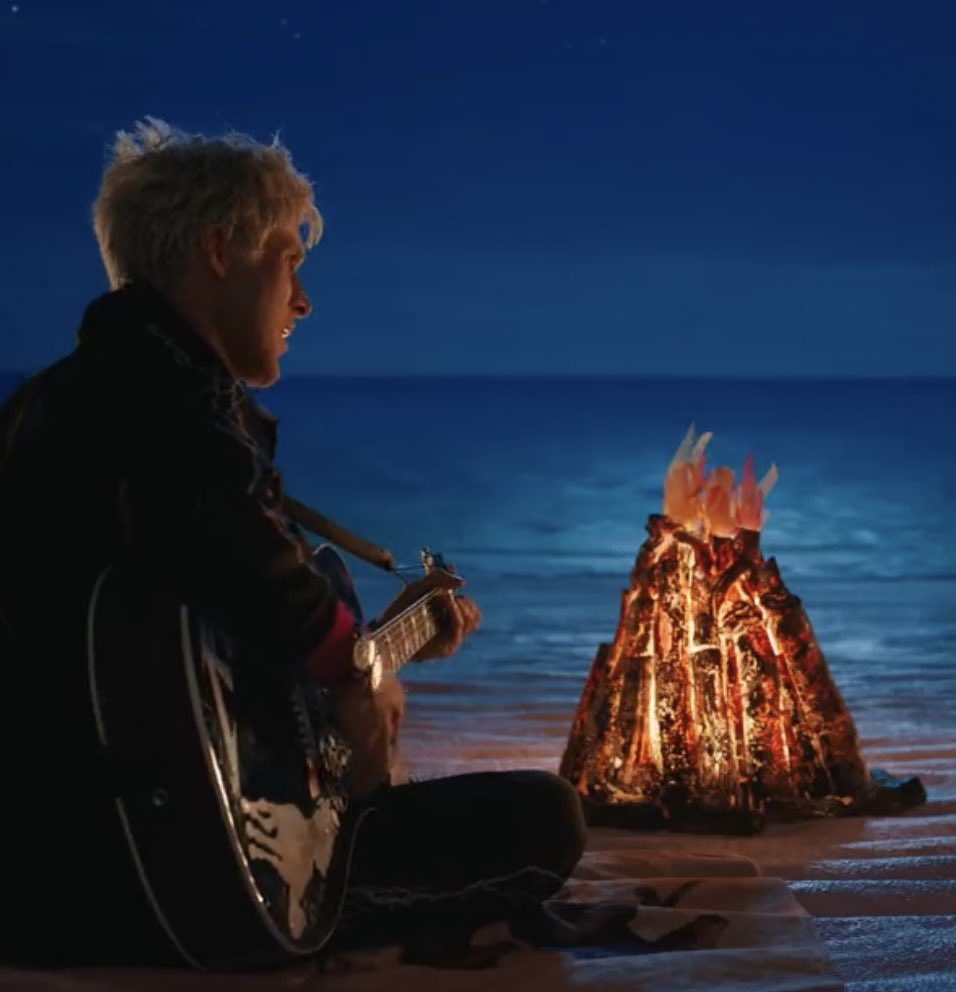 arcticstunts's tweet photo. cuando ken agarro la guitarra para cantarle a barbie pensé que iba a cantar wonderwall, como todos los pretenciosos kjjj https://t.co/LEEzd2OGaW