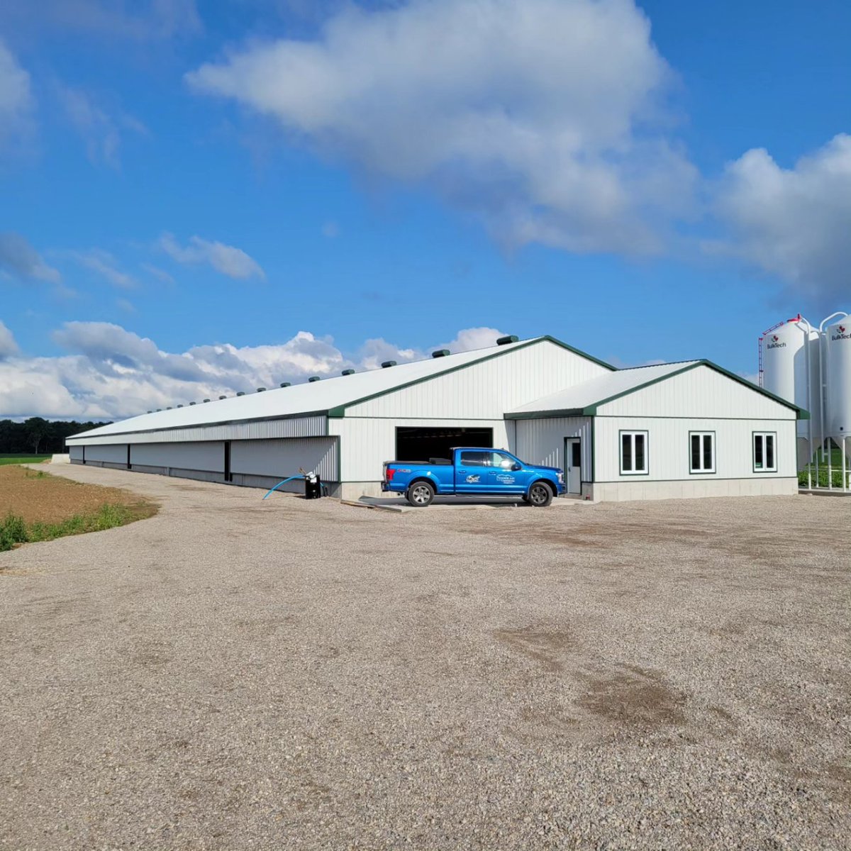 VanderlaanAl's tweet photo. Another chicken barn completed.
Great by the suppliers and trades involved in this one. McCann Redi mix, Home Hardware Grandbend, Clinton Roof truss, Easy Building Products, VanMoorsell Insulation,Easy Lift doors and the guys at Vanderlaan Construction https://t.co/dY0nFJFij3