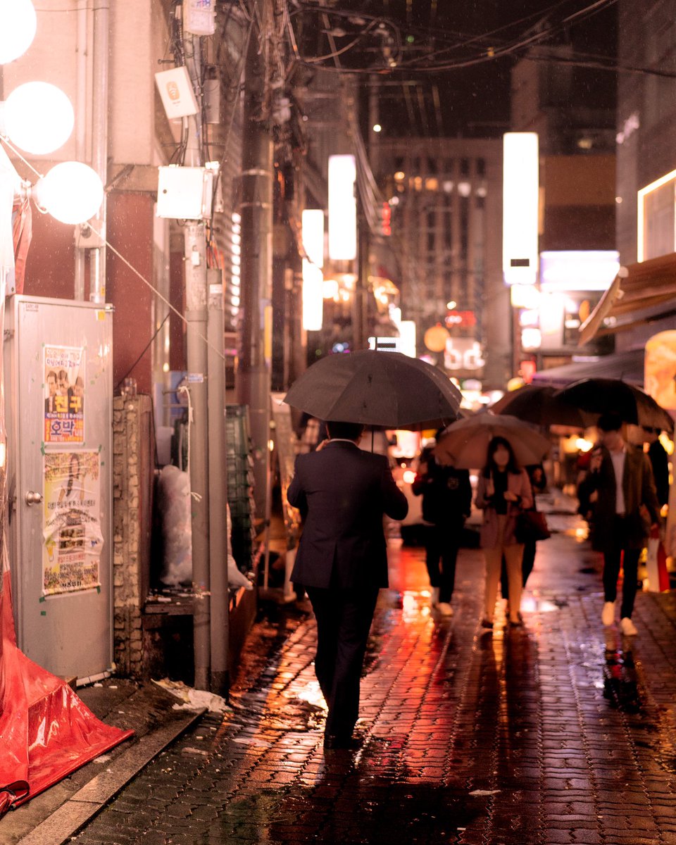w3rsip's tweet photo. Nowon district in Seoul☔️ https://t.co/IsHdY2GE81