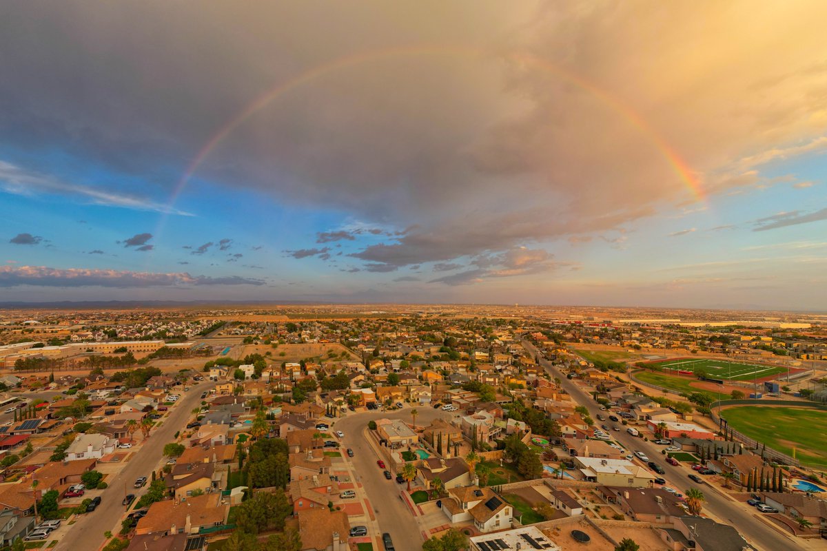 I only feel lucky when I lay eyes on you 🌈 
📍el paso, texas
