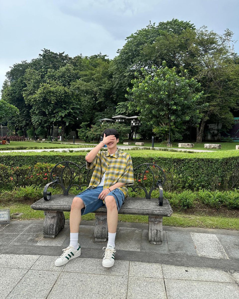 inquirerdotnet's tweet photo. ENJOY YOUR STAY IN PH, GOOD BOY  😍

LOOK: Staff of South Korean actor Kim Seon-ho shares more photos of the “Hometown Cha-Cha-Cha” star taken while he wanders around Manila. | 📷: Kim Seon-ho staff diary/Instagram

For more entertainment stories, visit https://t.co/SJREtQ99ZH https://t.co/X0cjKLdTYv