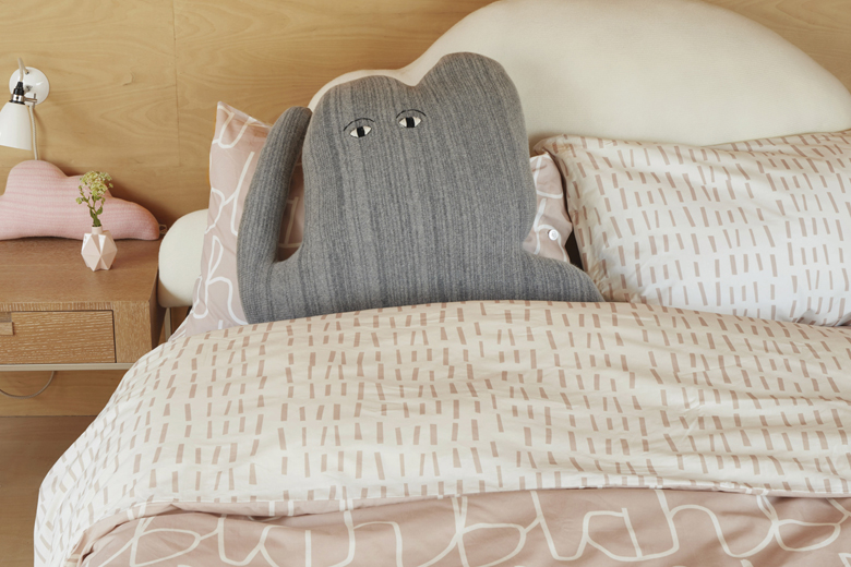 25周年
キャンペーン

椅子
本棚
テーブル
ワゴン
照明
食器
時計
文具
花びん
傘
アクセサリー
民芸品
観光ガイド
絵画
什器
アート作品

10,000円ごとに
その場で使える
1,000円の商品券を
差し上げます

残りわずか！

いよいよ明日で
閉店します

ekiten.jp/shop_58710454/…
ekiten.jp/shop_58710454/…