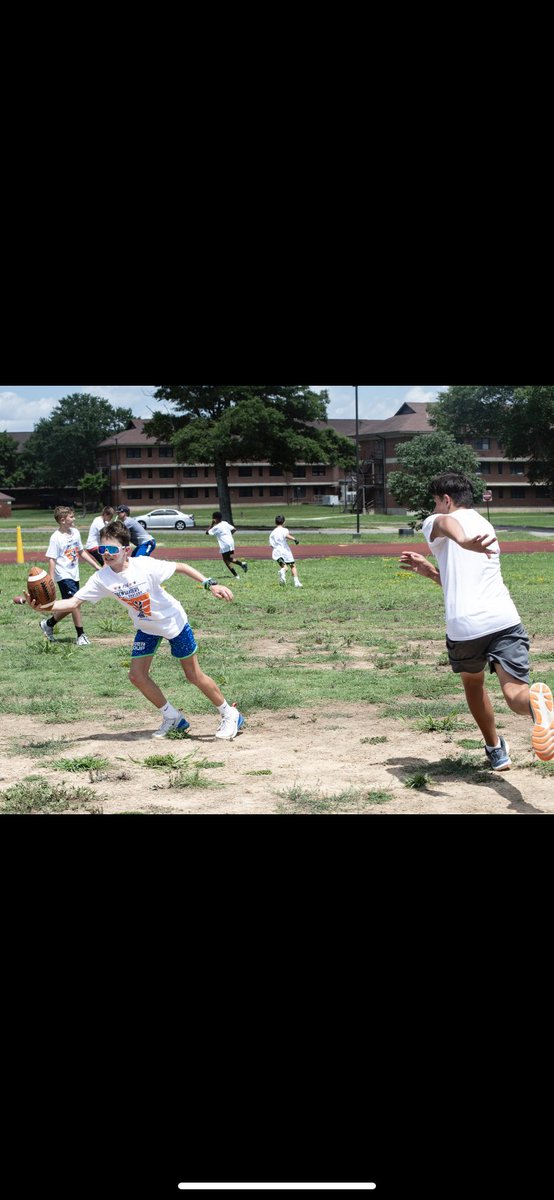 Thanks to the <a href="/LRAFB/">Little Rock AFB</a> Military Community, <a href="/shopmyexchange/">The Exchange</a>, @yourcommissary and @proctergamble for having me out in Little Rock for my first <a href="/ProCamps/">ProCamps</a>. I had a blast! #heroic #salute #resilient