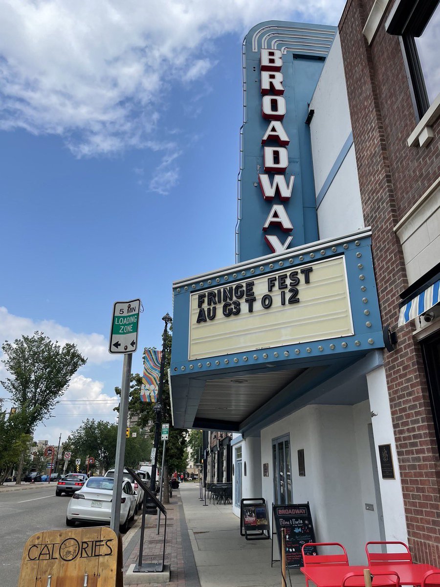 Momo_Films's tweet photo. I recently had a meeting at Broadway Theatre with the person in charge in #Saskatoon built in 1946 🤝It exudes a sense of nostalgia that immediately puts you at ease, as if you've stepped back in time.
#BroadwayTheatre #filmdistribution #Saskatchewan #business #momofilms #cinema https://t.co/M1mz3OgSKt