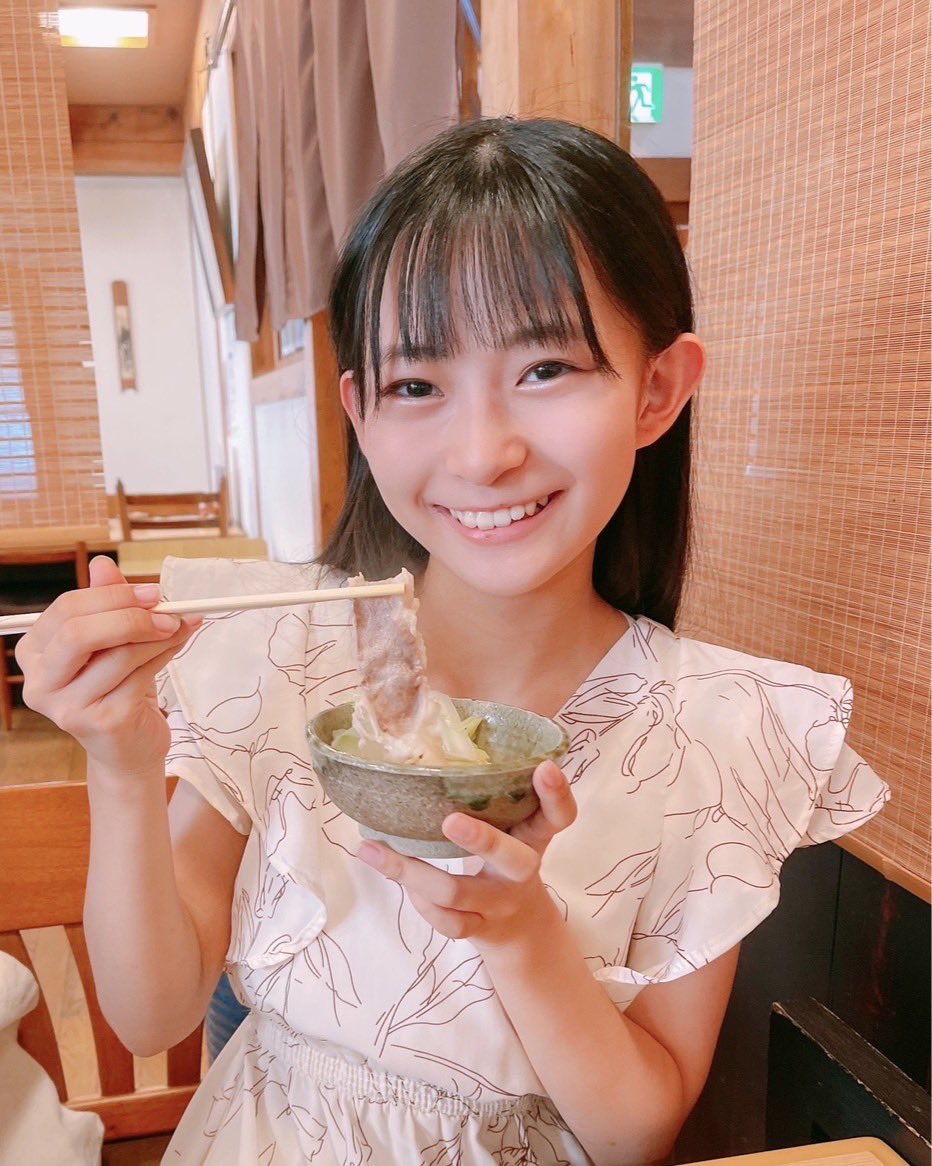 みなさーーーん！ NMB48、9期研究生の衣笠彩実(あやみ)です！！🤍 私