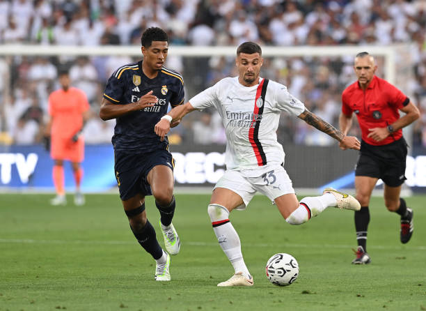 (fan) REAL MADRID FANS 🤍 tweet media