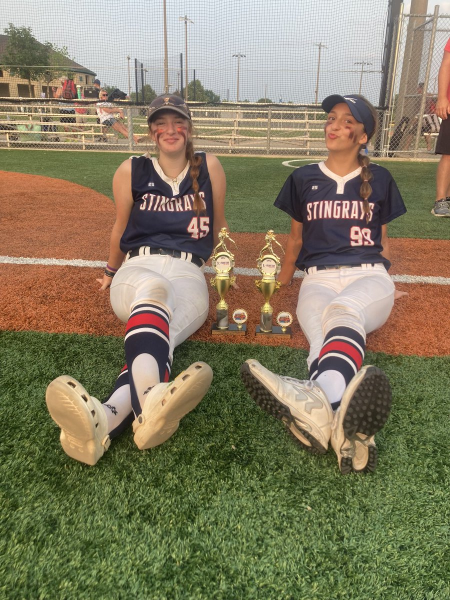 EmeryYates45's tweet photo. It was a fantastic season with these girls! And it was a great way to end our reign as Stingrays. I am so thankful to not only call these girls teammates but my friends. I can’t wait for next season and to see what comes! @Glory08Schmidt  #glorytime https://t.co/0p7rX7sOb3