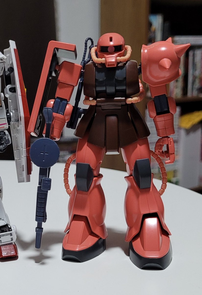 mariheal's tweet photo. Let me show you my process of upgrading the second hand Zaku-2 HG model I bought before this places finally collapses. It came to me without the funny horn, unpainted and basically just like that https://t.co/jye1nw0oOc