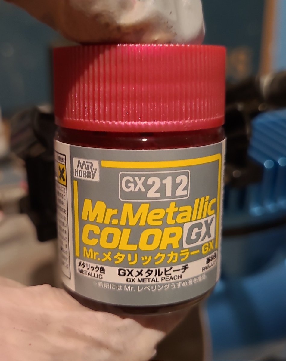 mariheal's tweet photo. Let me show you my process of upgrading the second hand Zaku-2 HG model I bought before this places finally collapses. It came to me without the funny horn, unpainted and basically just like that https://t.co/jye1nw0oOc