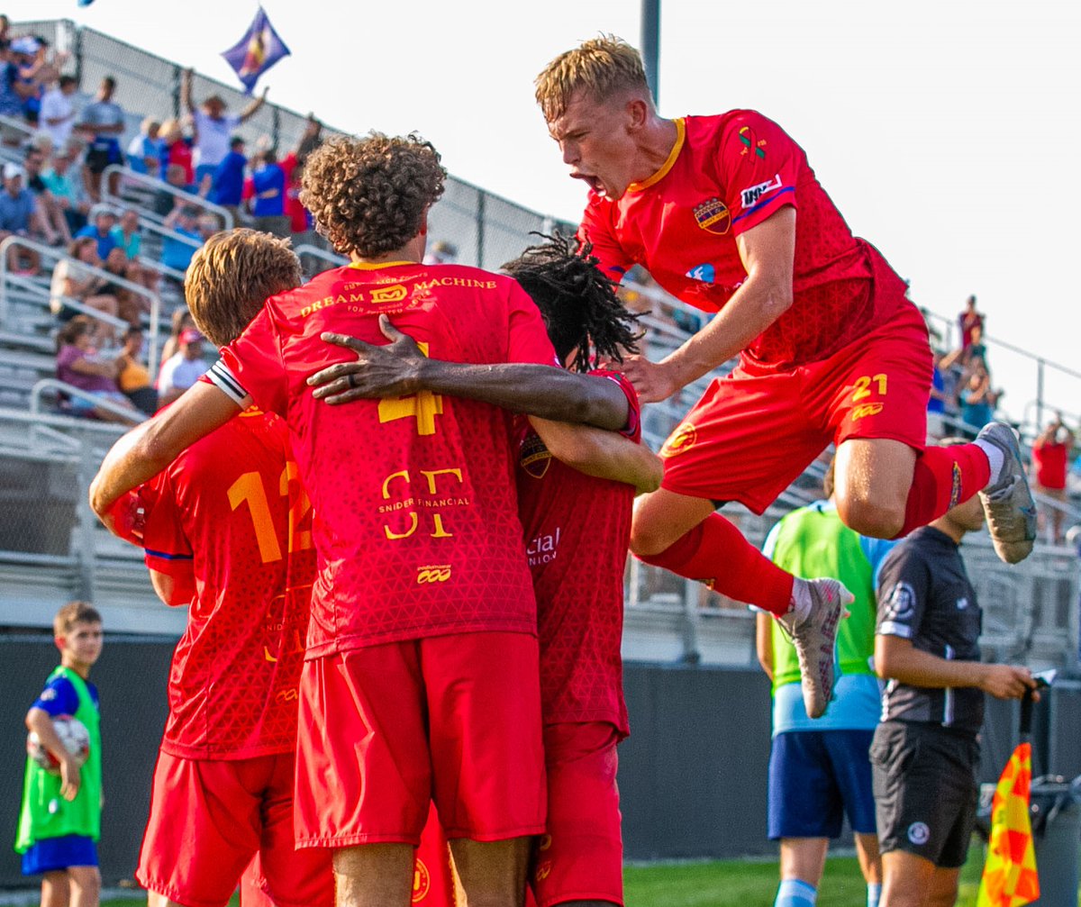 Great News:  FCB will HOST the Central Conference and Western Conference Finals (Friday, July 28) and National Semifinal (Sunday, July 30) at Kettering's Atwood Stadium next weekend.  Tickets will be on sale tomorrow afternoon at flintcitybucks.com
Let's pack Atwood Stadium!