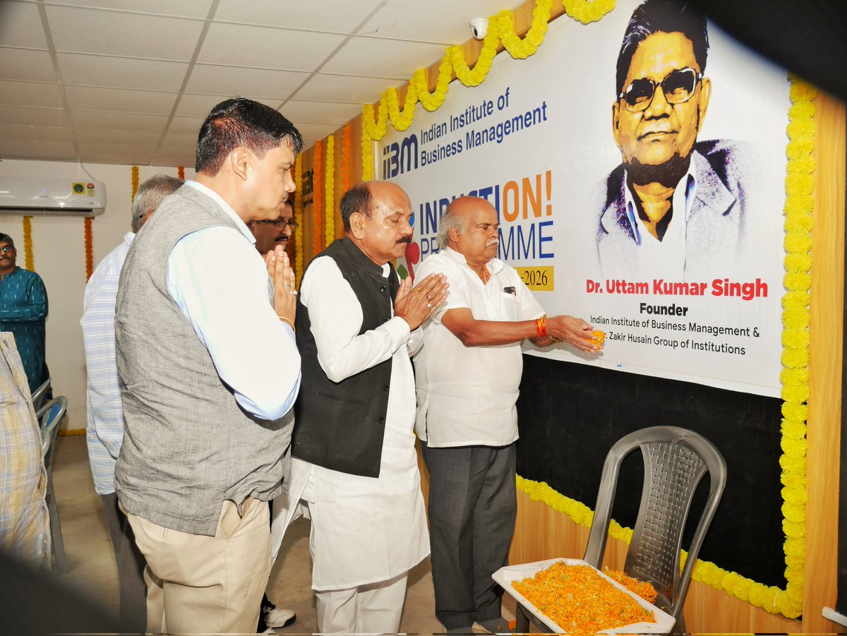 piyushkashyap_'s tweet image. Wishing the new batch an enriching and successful voyage ahead, filled with growth, knowledge, and memorable experiences.

Here&apos;s to a bright future and a promising start!&quot;

#ShiningNewStar #CareerGrowth #LearningAndGrowing #NewBeginnings #Induction2023 #UnlockingPotential #iibm