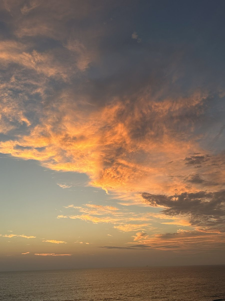 RickDickertWX's tweet image. Yes! 8:08 pm PDT-
What a sunset SoCal! A sun-sational end to the weekend #SunsetAlert