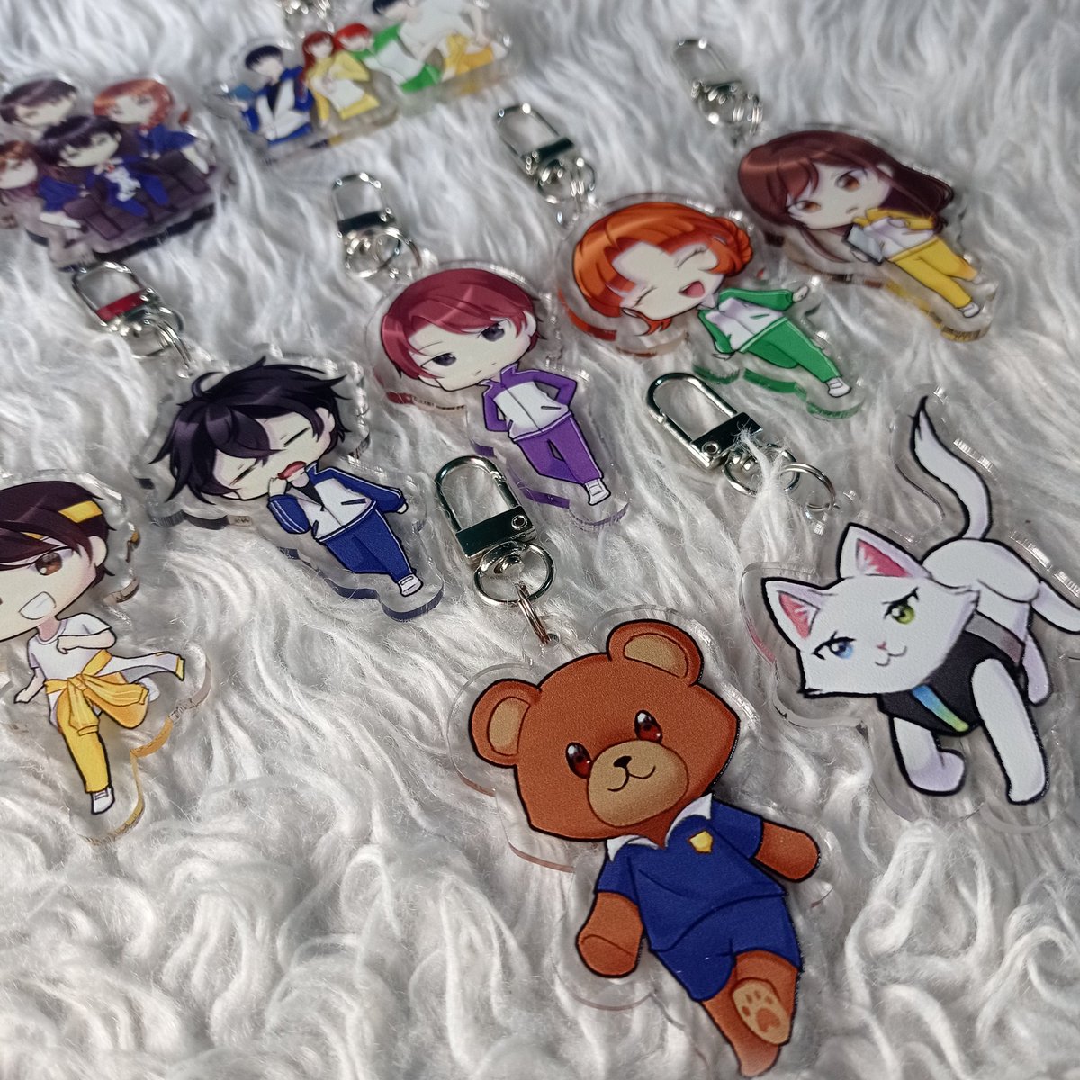 dadbookshop's tweet photo. Acrylic Keychains are heeeere ✨ https://t.co/8R3TL8pXzM