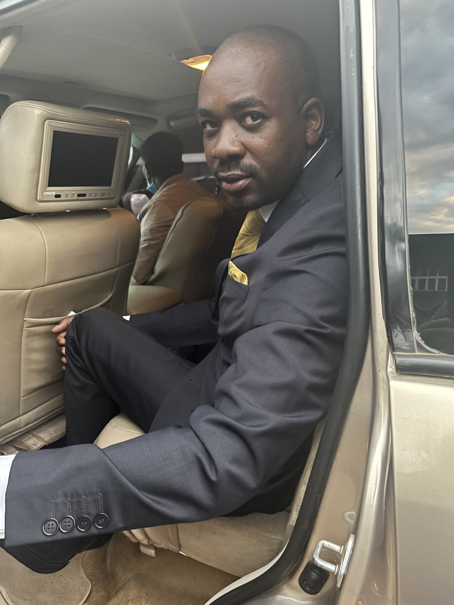Twinsis50497431's tweet photo. 2 types of stress
1. Fear of elections defeat
2. What will the sponsors do after my defeat? #23AugVoteZanupf https://t.co/oG0nni6cgJ