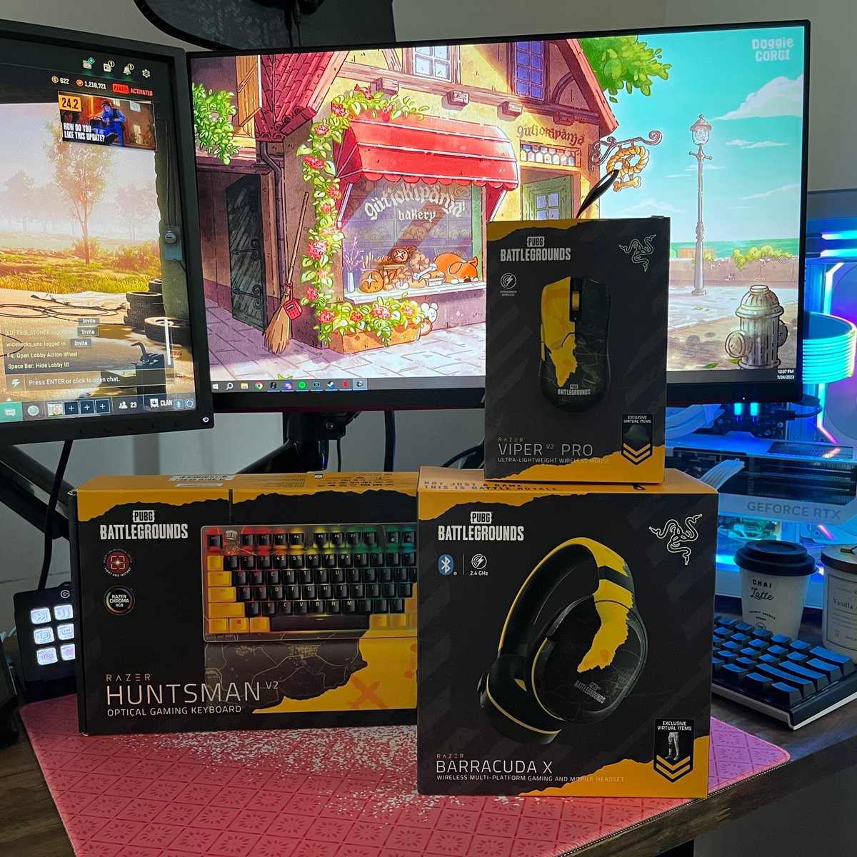 You will never guess what showed up at my door 🤠 @RazerANZ sent me the PUBG x RAZER set, I've been using the Razer Viper v2 Pro as my main mouse for a long time. I'm super thankful to receive the PUBG edition! I will be using the Razer Viper at PGS2 #Gamers8 😎