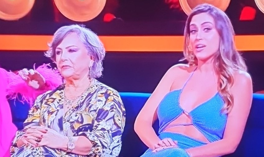 Luizycontando's tweet photo. Hubiera durado más tiempo la mamá de Sergio en #LaCasaDeLosFamosos, que la Sofía esa.
 
#WENDY tu eres ganadora https://t.co/TTdAy0lxvh
