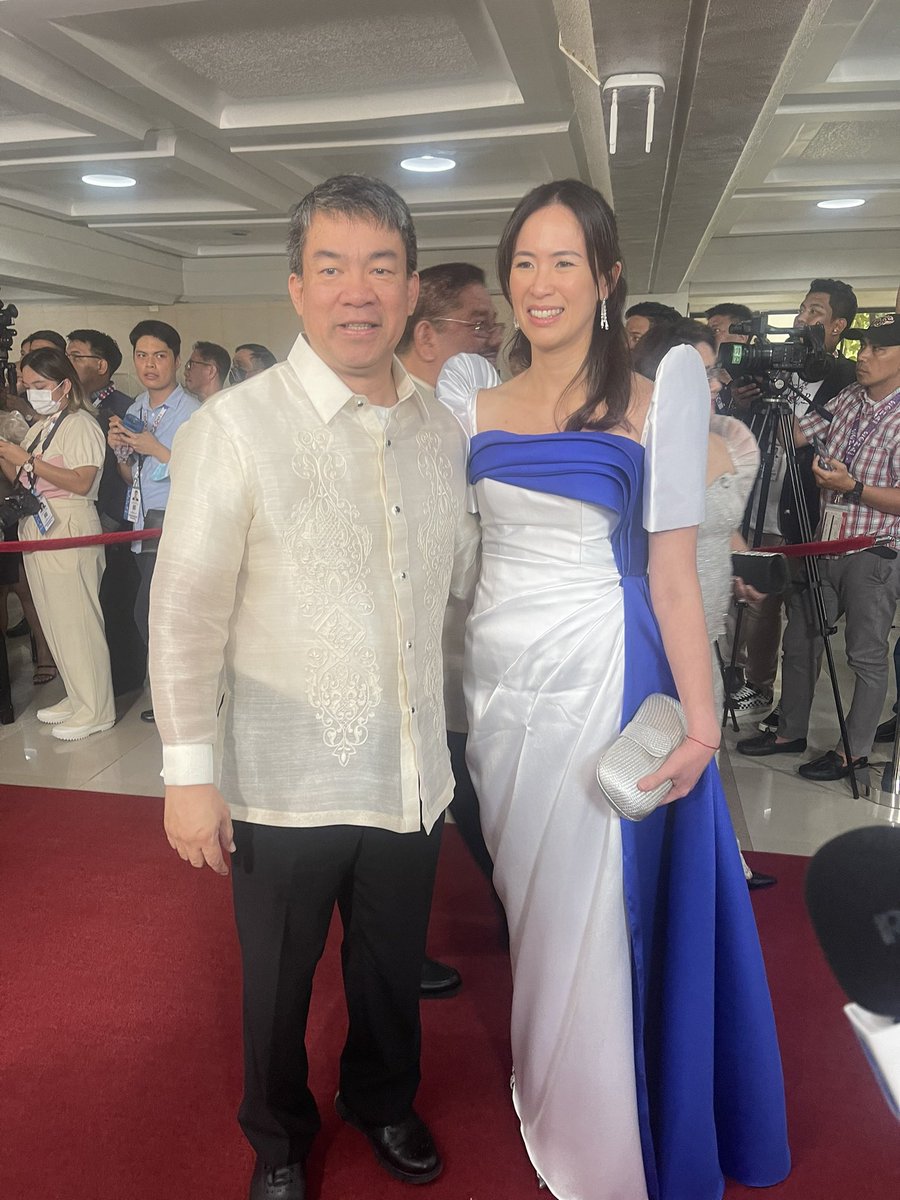 Senate minority leader Koko Pimentel w/ wife Kath arrives in the Batasang Pambansa for #SONA2023 @News5PH @onenewsph