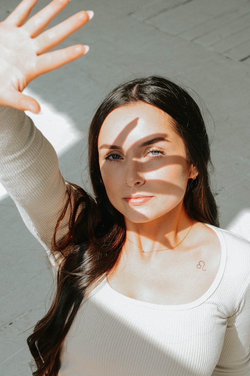 wildfreephoto's tweet photo. let’s hear it for the season of my leo girlies🤍♌️ https://t.co/7nZqZCewDM