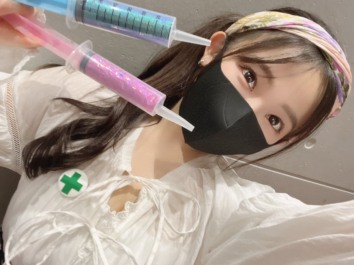 お願い！

今稽古している舞台
#ドラゴンカンパニー3 の本番は大阪。
観に行きたいけど大阪まで行けない…
という方のために
お祝い札🧧制度があります❤️

天木じゅん推しの皆様応援📣
飛ばして頂けませんか？🥹
私への札を見つけて写真撮りたい🥹
どうかお待ちしてます。
https://t.co/mbkQRcLnX2 https://t.co/Z0KtE4ra9U