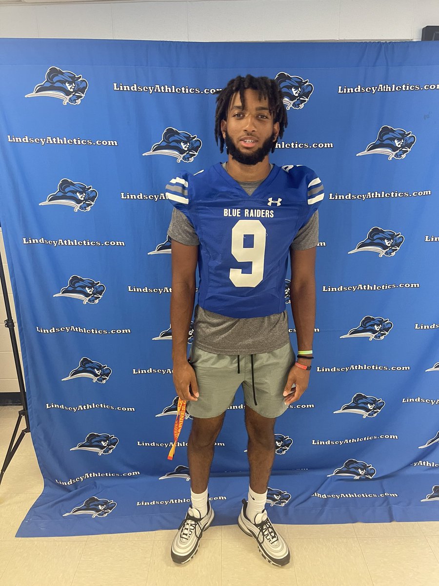 monstermason95's tweet photo. Had a great time at Lindsay Wilson!! Go blue raiders @CoachMWright @Jhawks9 https://t.co/58wvKyetuQ