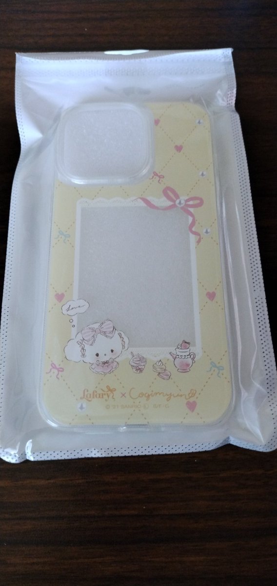 chocomin1020's tweet photo. 【譲渡】iphone13pro　Lafaryオリジナルケース　こぎみゅん　新品、未開封

サイズを間違えて購��してしまった為お譲りします。

（求）送料込2000円 https://t.co/YpYmiG7Gux