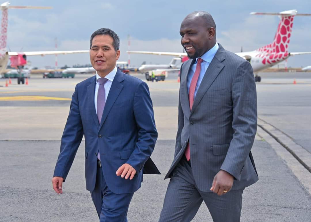 mokayah's tweet photo. Seems like the French Consortium that had won the 184bn deal for construction of the Mau Summit dual carriage toll road are going to be kicked out and the contract given to the Chinese after this weekend's meeting. Murkomen floated the deal to them. https://t.co/vkduQ3ta79