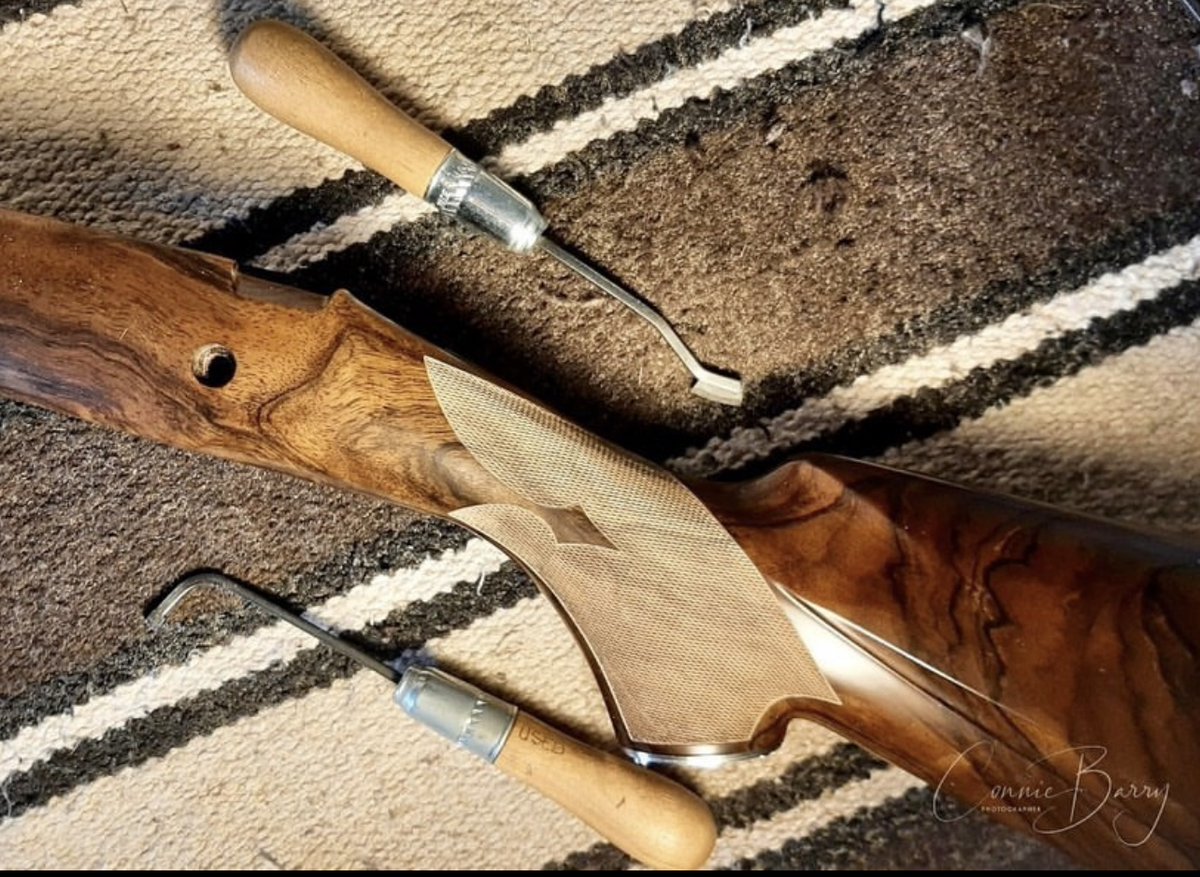 UllmanPrecision's tweet image. It’s Monday! Make something worth looking it!

Take a look at this beautiful piece from the bench of Connie Barry. She and her husband LeRoy own Canyon Creek Custom Stocks!

#makeitmonday #ullmanprecision #MondayMotivation  #entrepreneur #smallbusiness #checkering