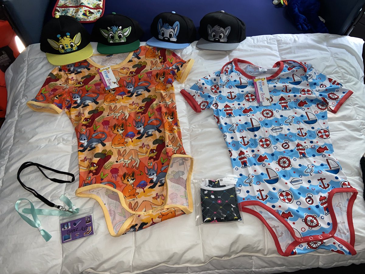 bouncy_alex's tweet photo. Some shopping at Indy Dreamworld boutiques. 🥰 #abdl https://t.co/CHzNrHXyir