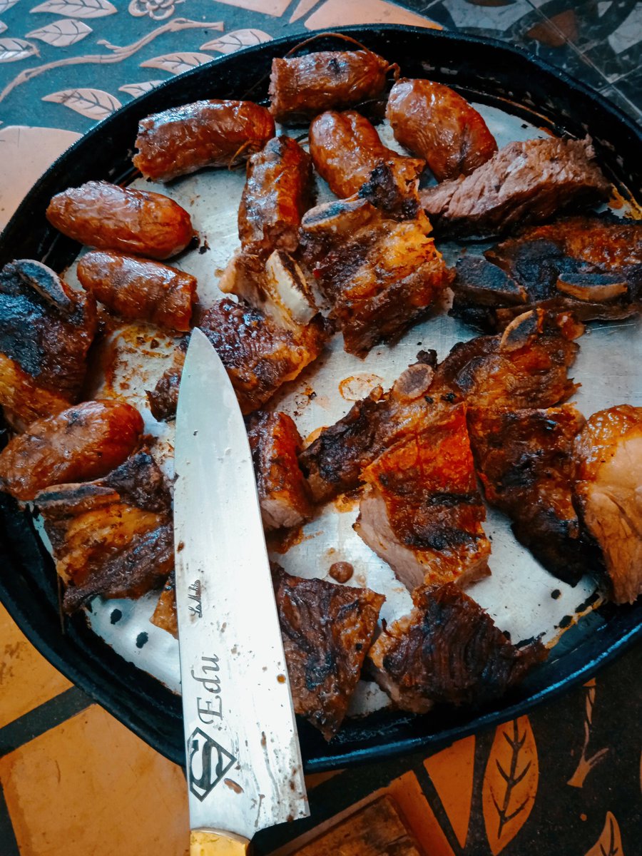 EDUARDO64711905's tweet photo. Postales del domingo y de mi sabroso asado... humildemente lo digo jejeje
#abrazosos y buen comienzo de semana!! https://t.co/ZCgh0OSd3G