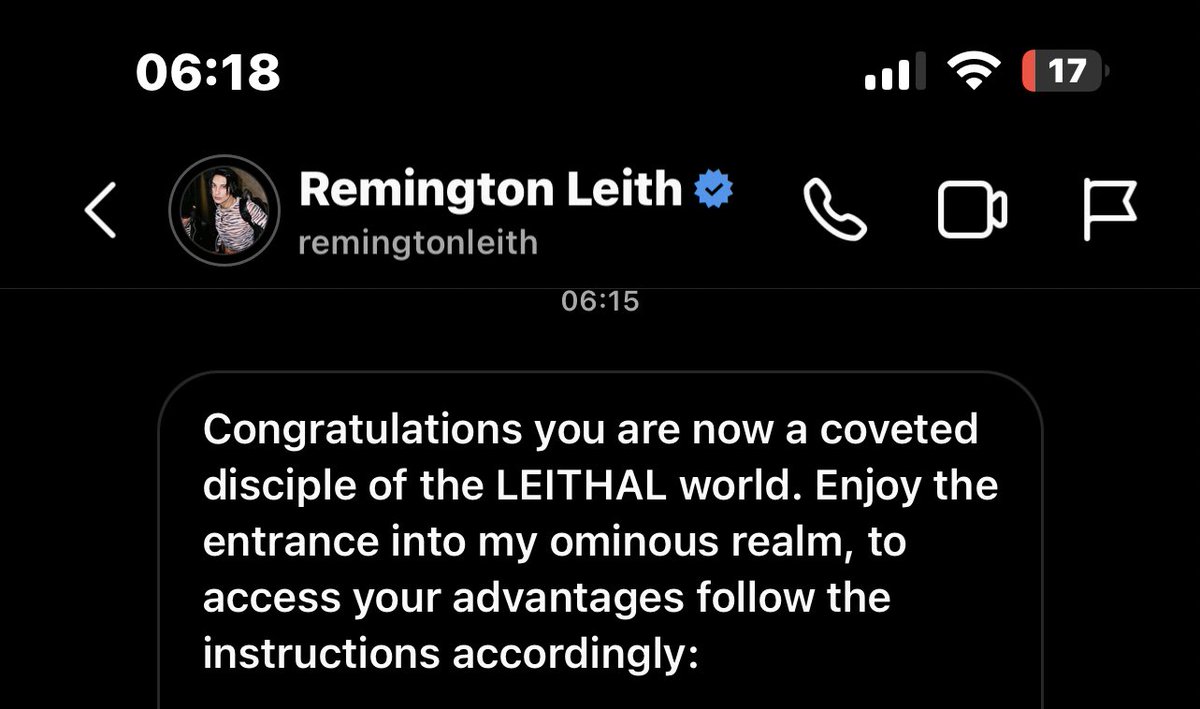 y0ullbefine's tweet photo. okay we besties now? @RemingtonLeith @PalayeRoyale https://t.co/NlAc46pvUf