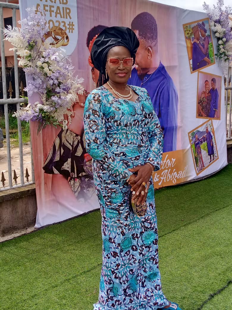 HouseofFabel's tweet photo. Happy New week from https://t.co/ZG1DMyFODn. 
#mondaymotivation 
#fashionstyle 
#ankarastyles 
#lacestyles 
#weddingguest https://t.co/MAU81TUI6Z