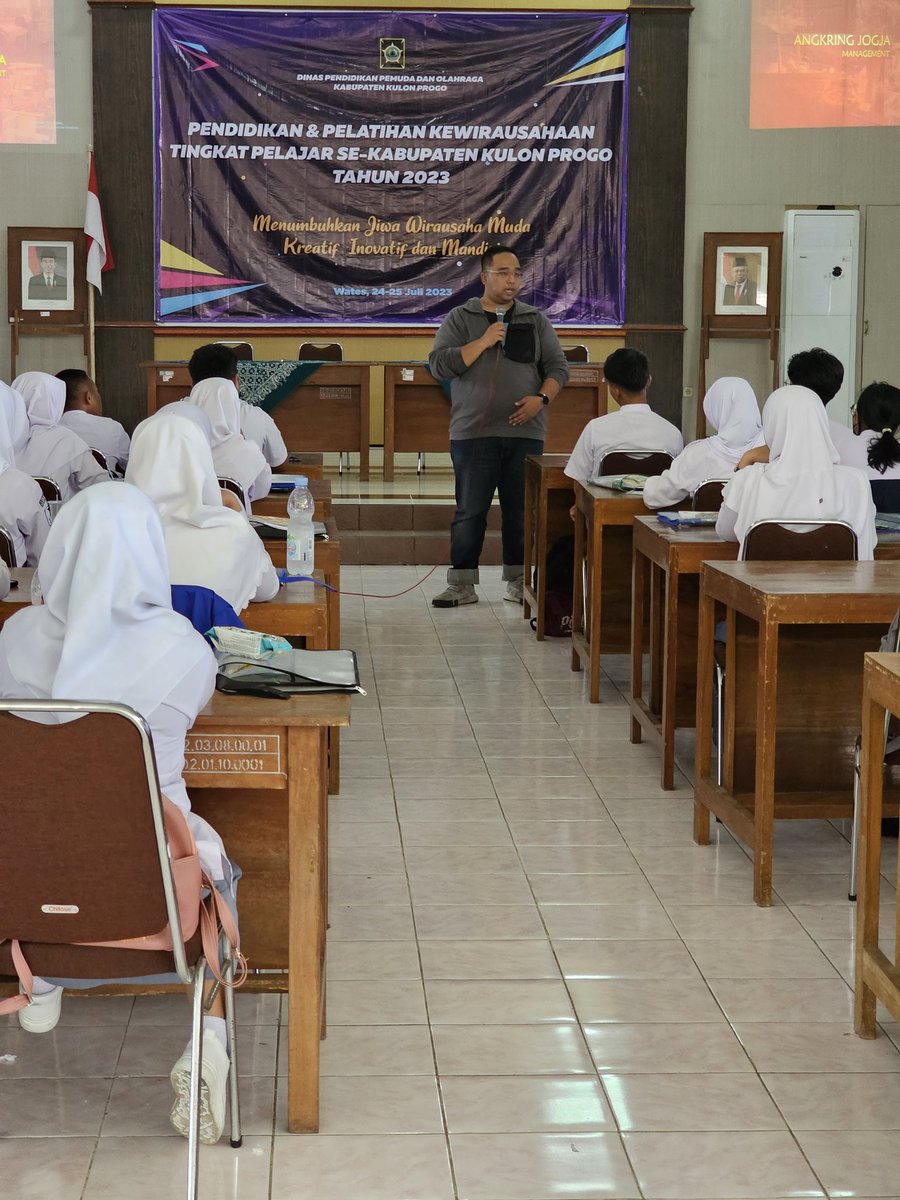 Mie_Goyeng's tweet image. Sukses adek adek kulonprogo ..  jadilah terbaik versi diri kalian .. 

#muhammadhelmirakhman #kulonprogo