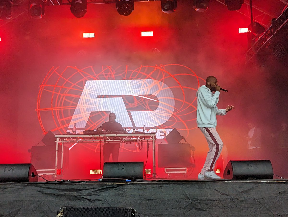 SavientL's tweet photo. @SavientBugs @SummerSolihull 2023 DJ set @ArtfulDodgerMC having fun despite 🌧️☔️ @sljames82 @InnovationPj #SummerVibes #singingintherain #Savientbugs https://t.co/BPKKMFRJB2