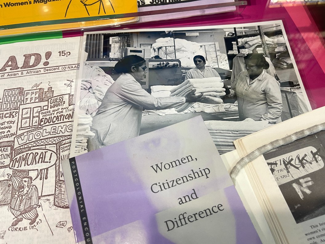 TODAY: Being Seen, Being Heard, 14:30 - 17:30, Library Artist @sohailabaluch spent 3 months in our archives, exploring the lives of British South Asian women. This 3-hour durational performance is a response to her findings #SouthAsianHeritageMonth >> bishopsgate.org.uk/whats-on/activ…