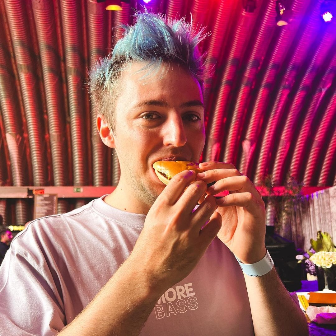 103 Radio tweet media