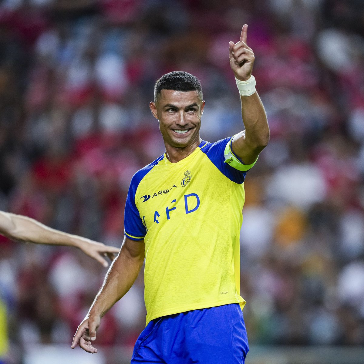 Ronaldo: "Acredita em ti mesmo, porque o talento não é suficiente. Tens de trabalhar a partir desse talento. Se não, não vais alcançar o mais importante."