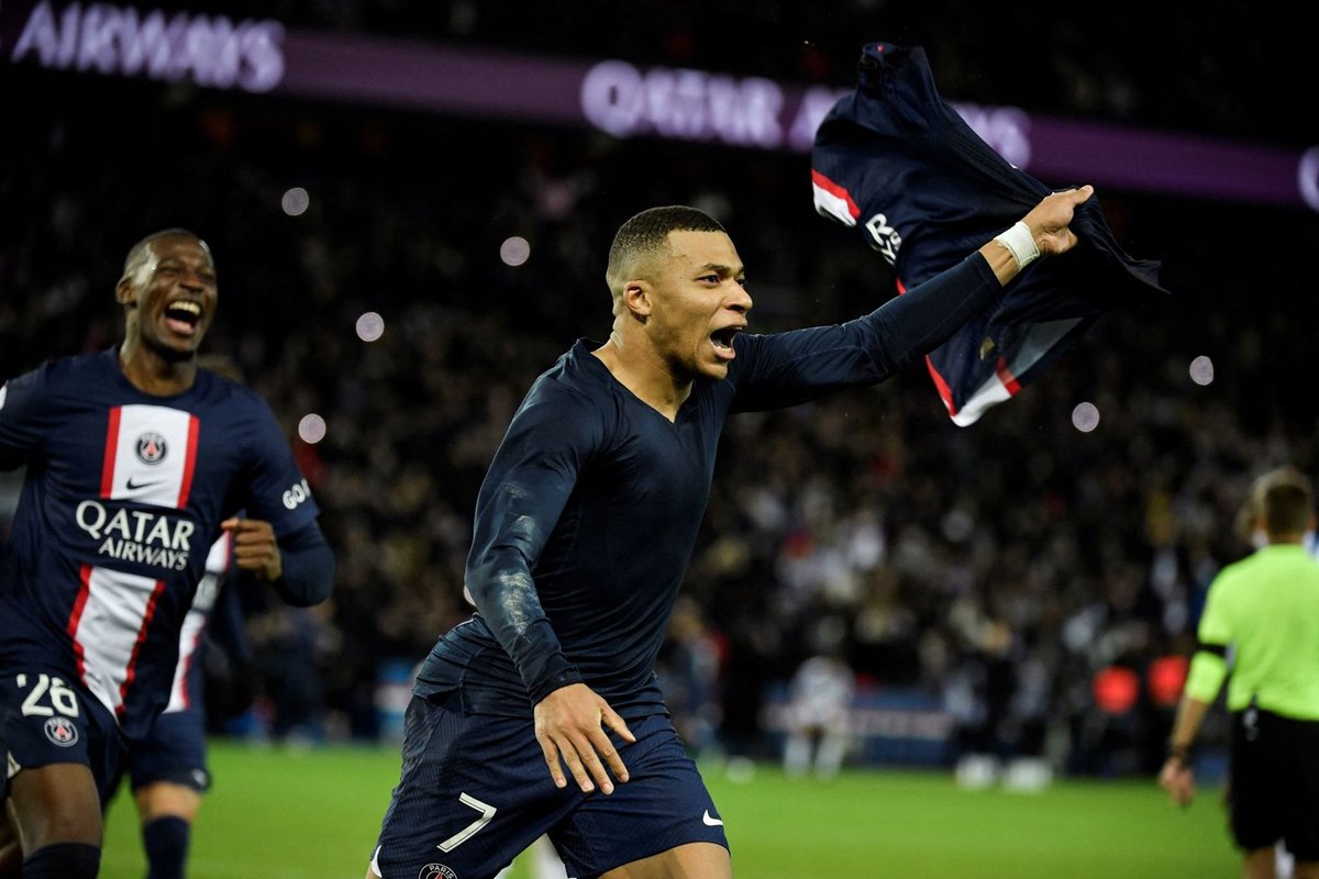 idextratime's tweet photo. - PSG dapat €300 Juta dari Al Hilal
- Mbappe dapat gaji €700 Juta dari Al Hilal
- Mbappe dapat pergi dari Al Hilal setelah kontraknya 1 tahun selesai.
- Real Madrid dapat merekrut Mbappe secara gratis di musim 24/25

BISNIS SEPAKBOLA SUDAH TERLALU GILA 🤯💰 https://t.co/Qhv57JYYcK
