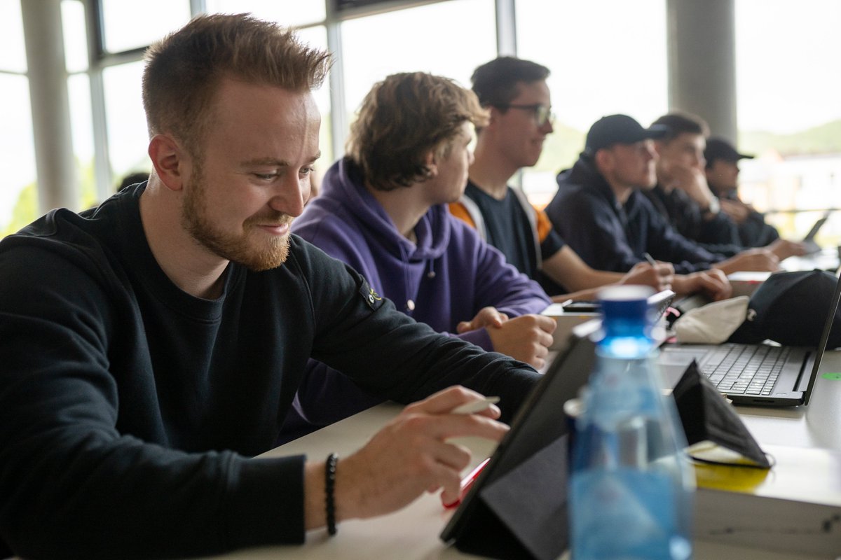 Bewerbungsfrist verpasst? Kein Problem! An der #HfWU bieten wir noch freie Plätze für ein #Bachelor und #Master #Studium mit Start zum Wintersemester. Jetzt bis 31.08.23 bewerben: hfwu.de/bewerbung.